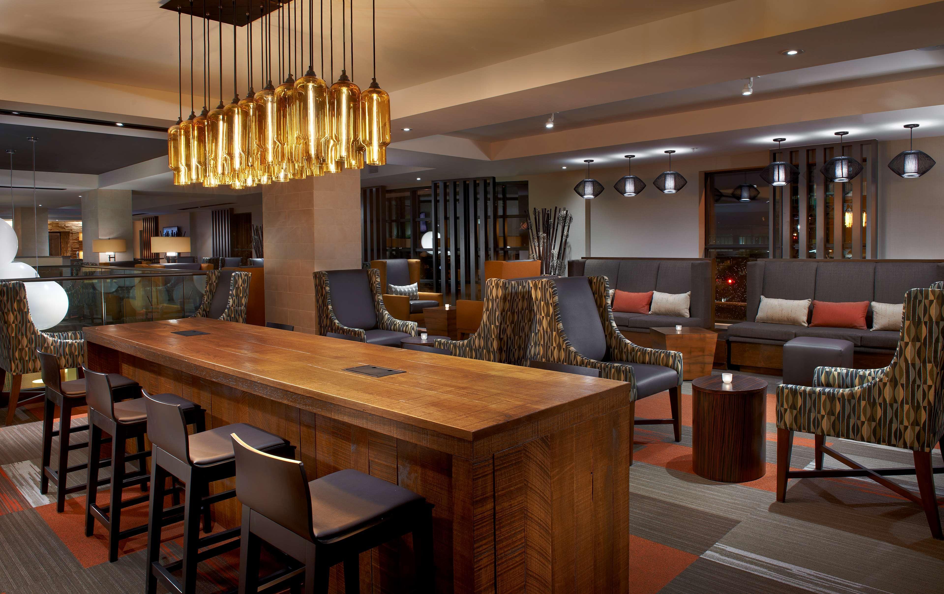 Embassy Suites Baltimore Inner Harbor Экстерьер фото