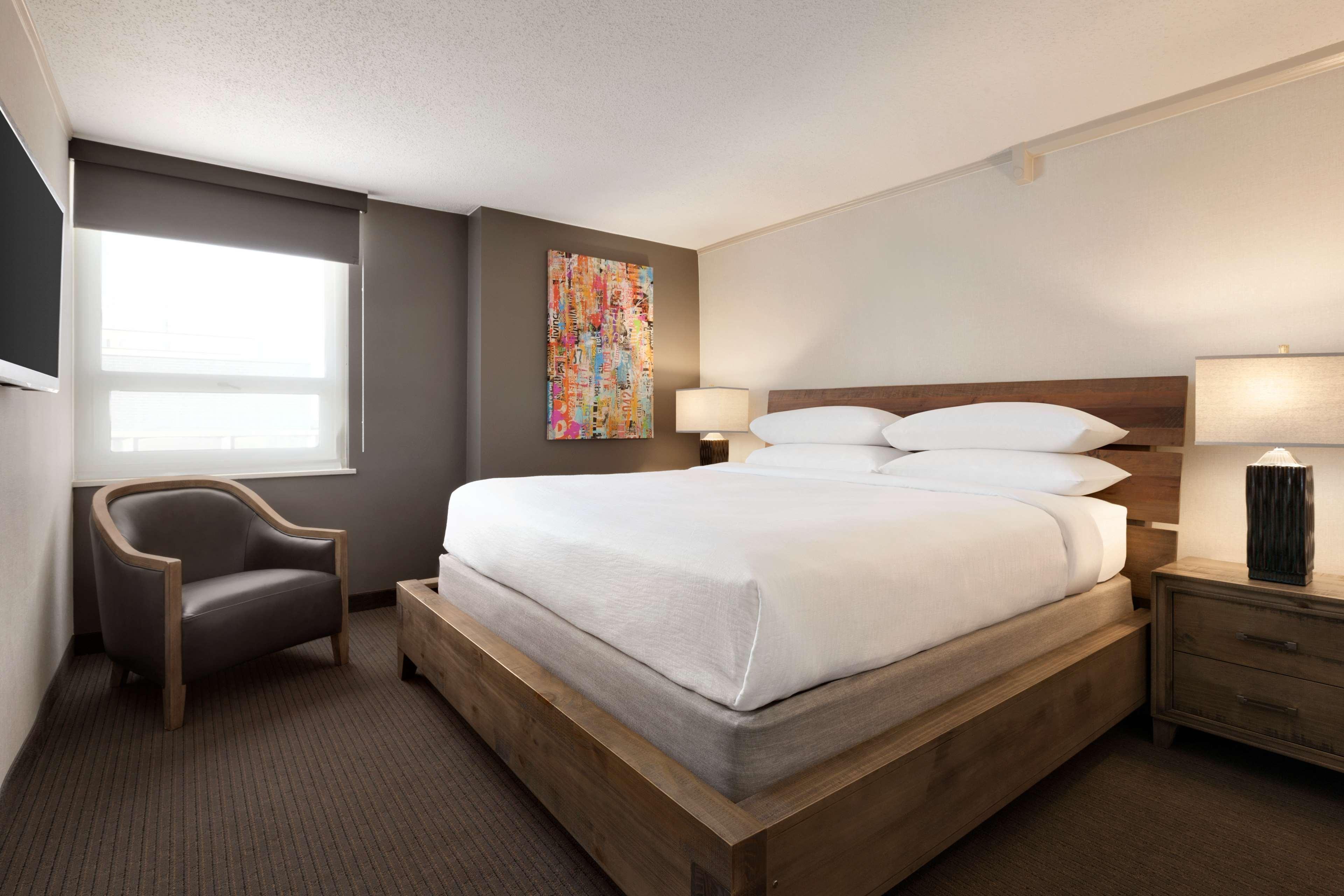 Embassy Suites Baltimore Inner Harbor Экстерьер фото
