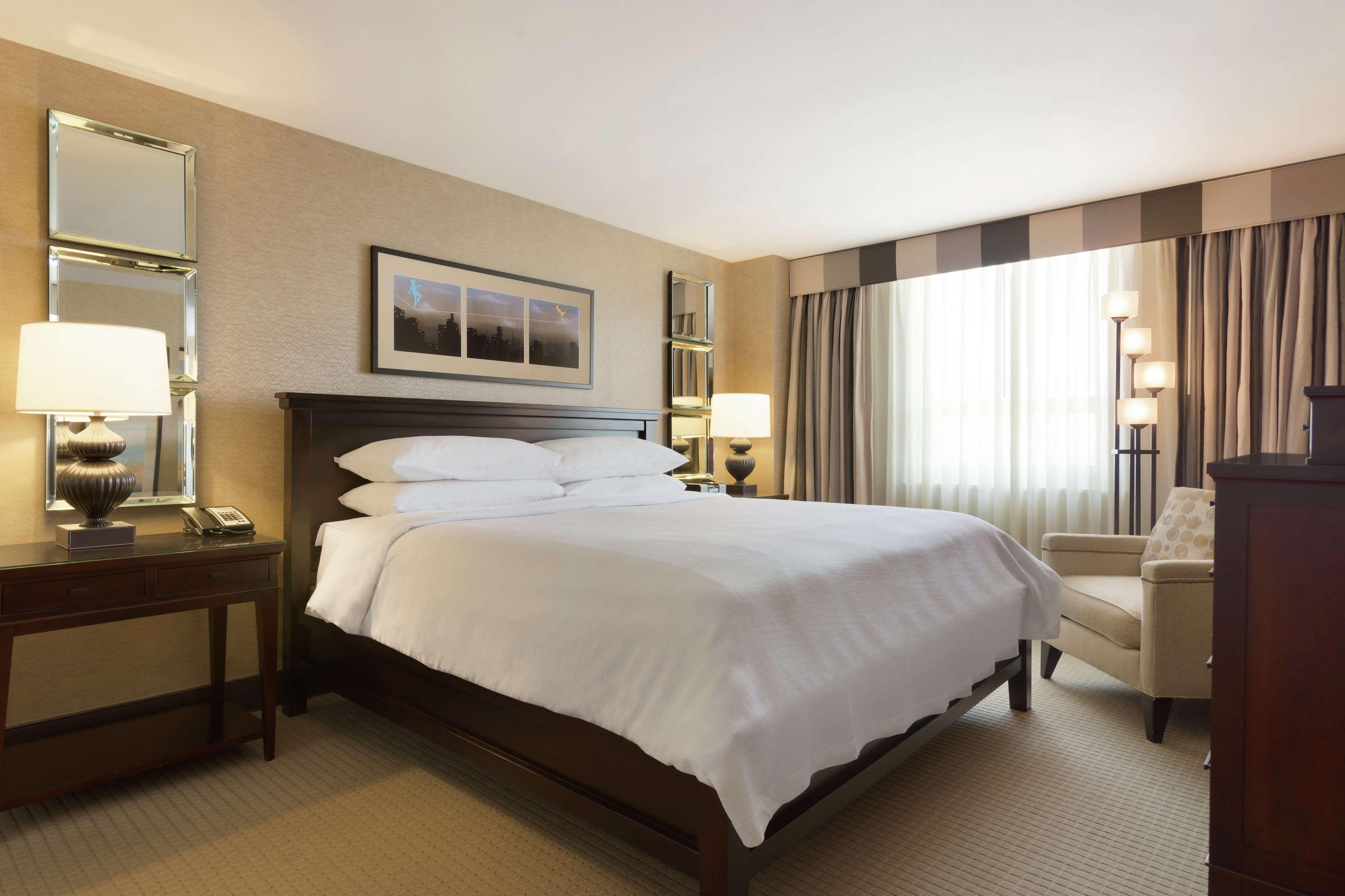 Embassy Suites Baltimore Inner Harbor Экстерьер фото